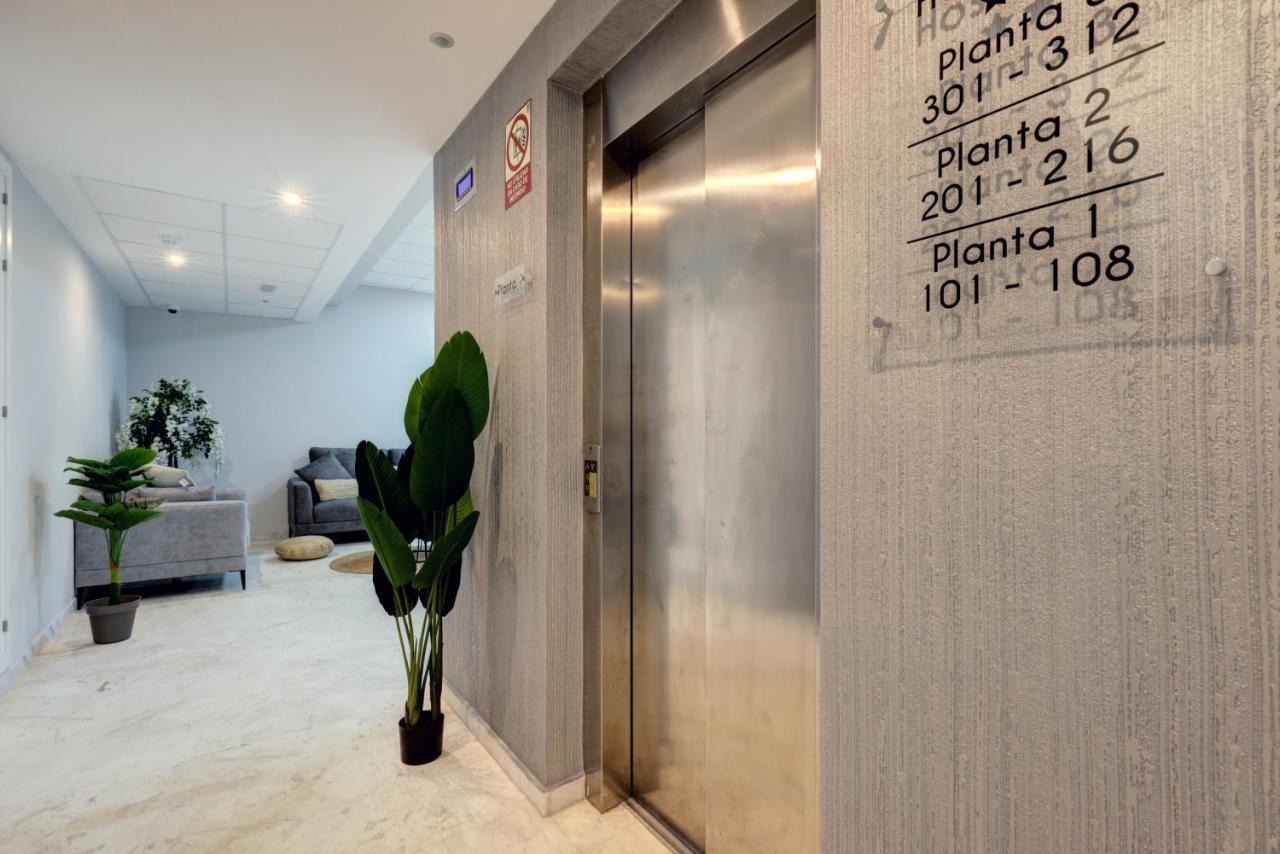 Hostal 37 إِستيبونا المظهر الخارجي الصورة