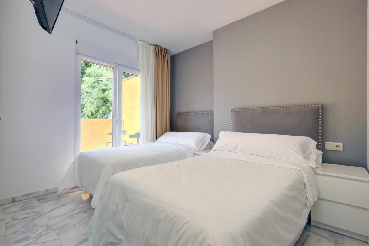 Hostal 37 إِستيبونا المظهر الخارجي الصورة